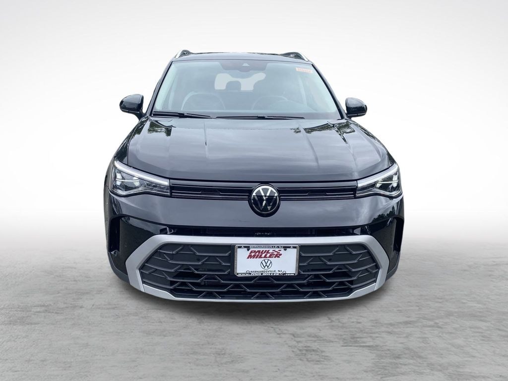 New 2025 Volkswagen Taos 1.5T SE SUV