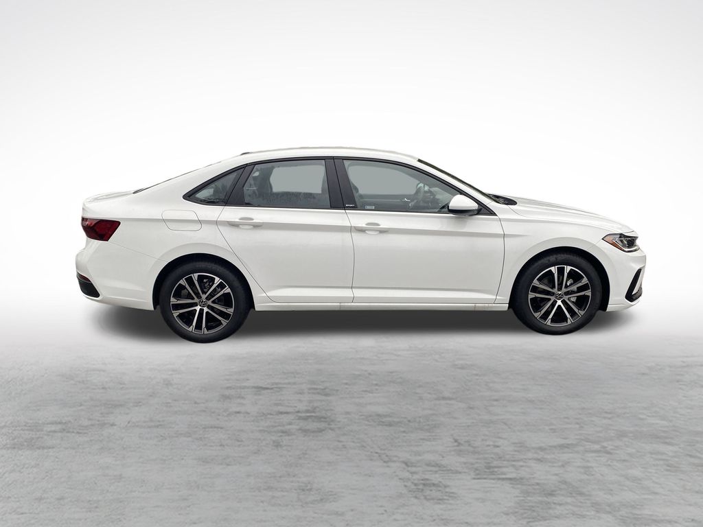 2026 Volkswagen Jetta 1.5T Sport photo 4