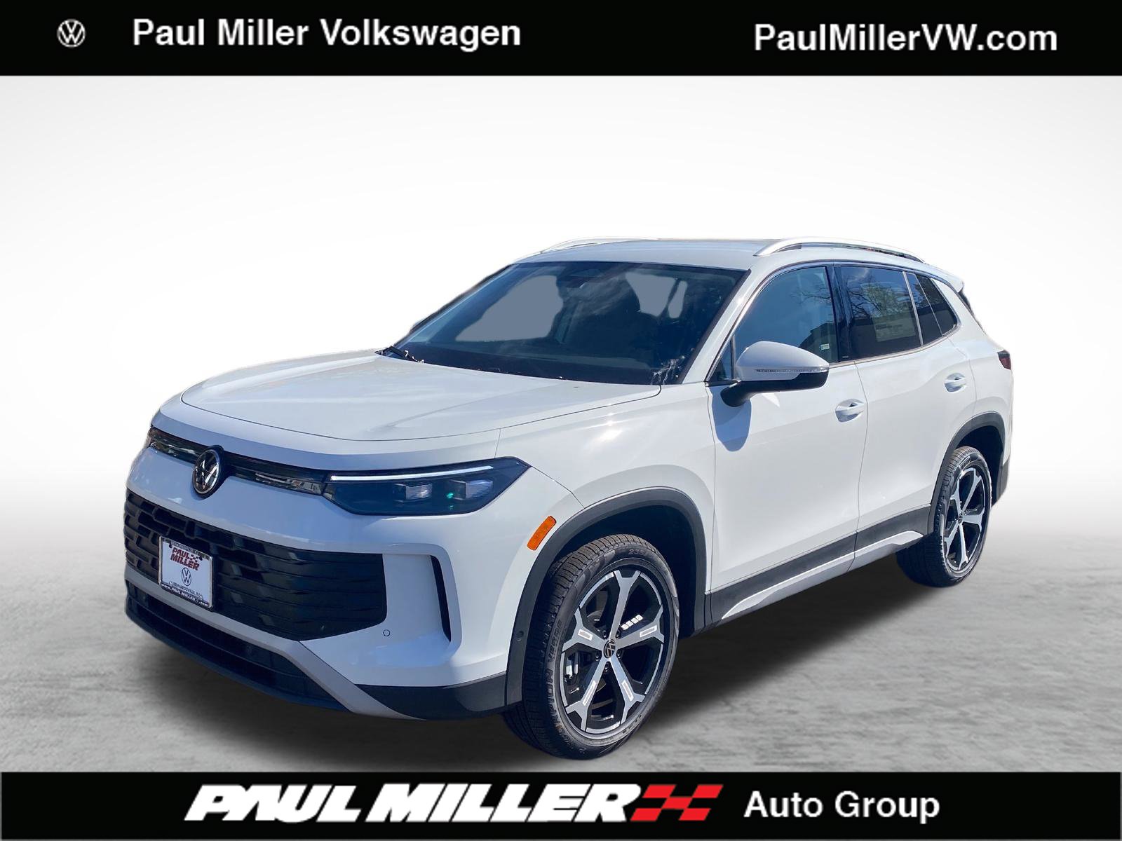 New 2026 Volkswagen Tiguan SE SUV