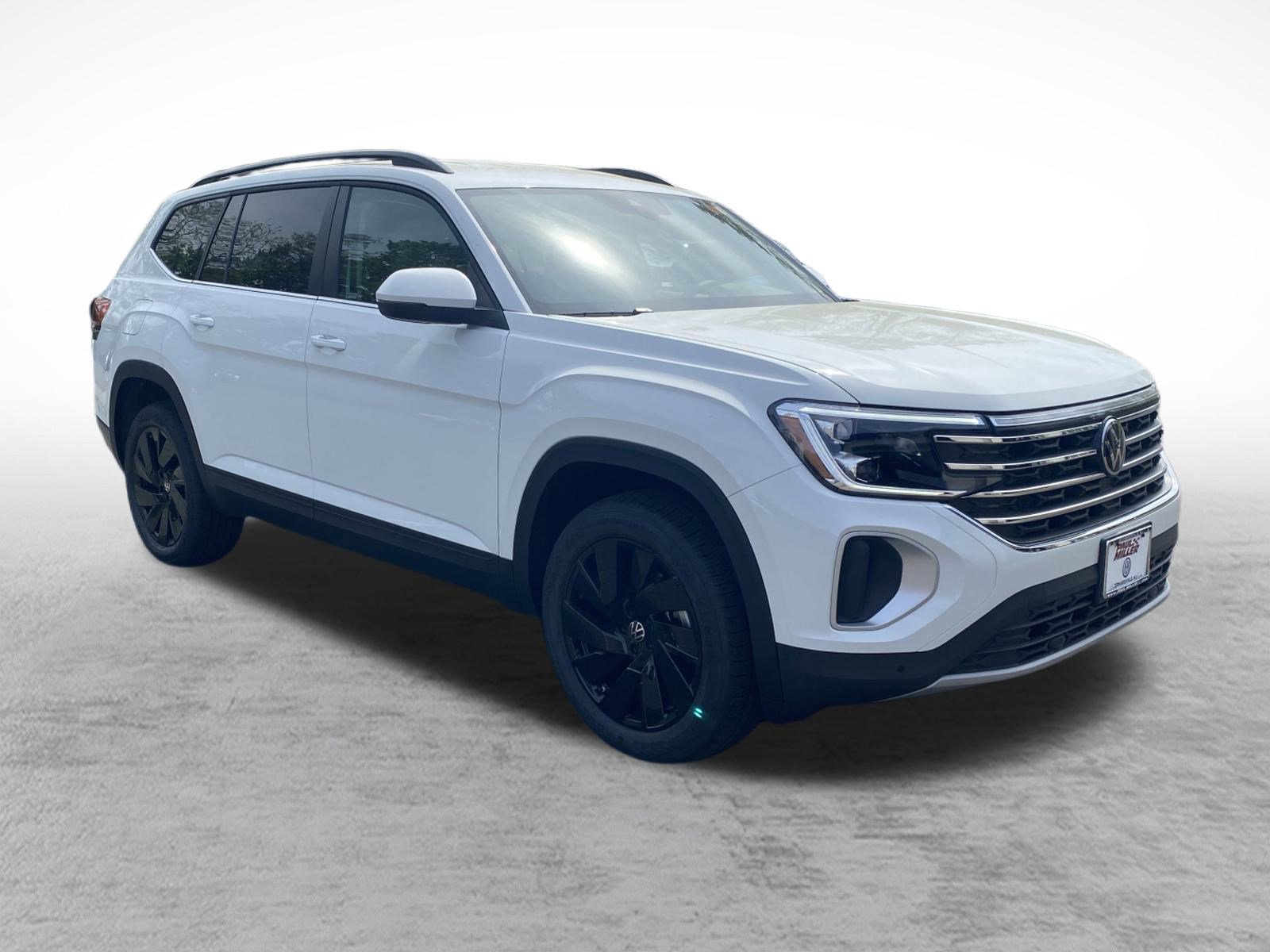 2025 Volkswagen Atlas SE Technology photo 3