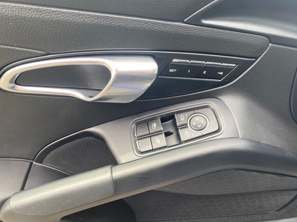 2020 Porsche 718 Base - Photo 15