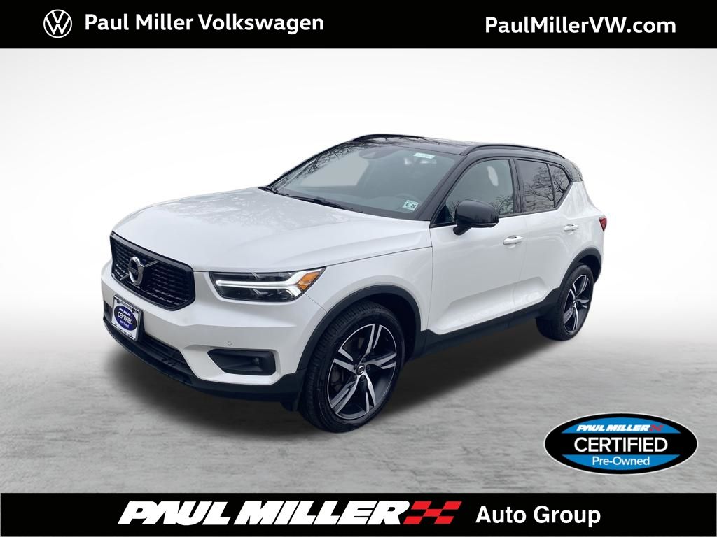 2021 Volvo XC40 R-Design