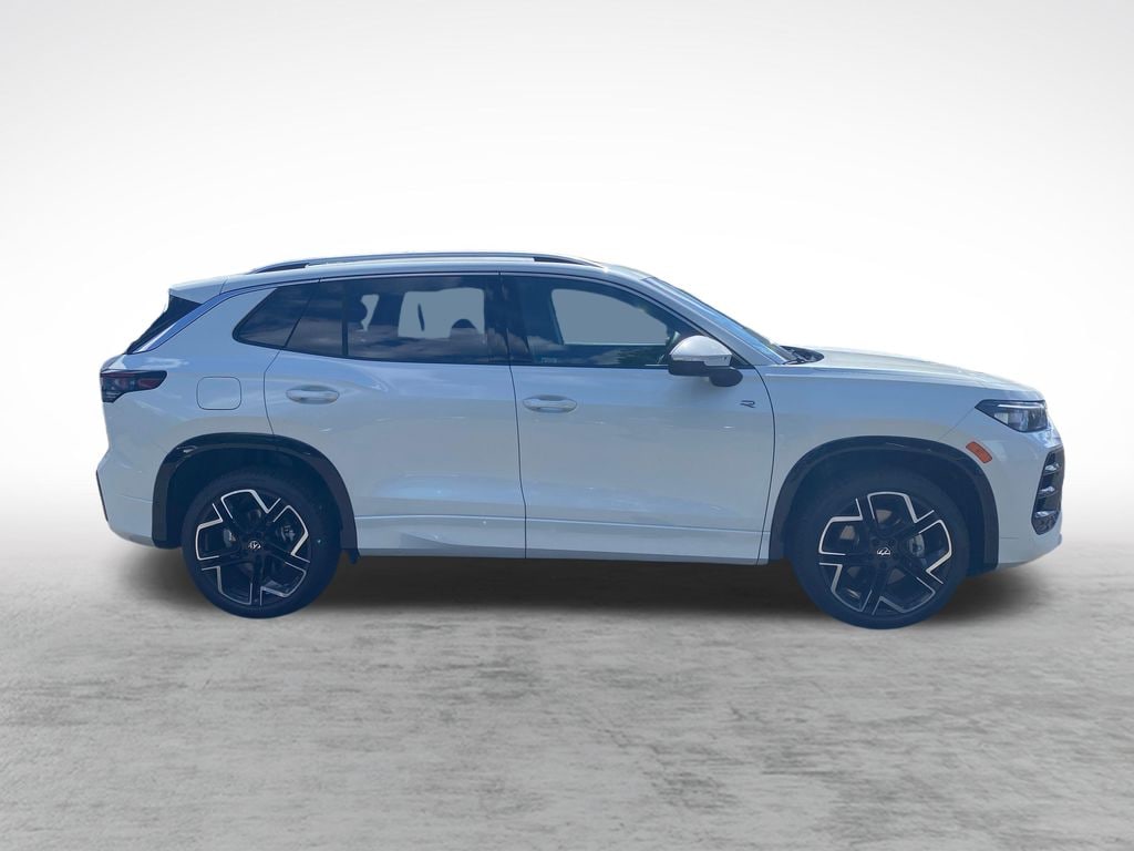 New 2026 Volkswagen Tiguan SEL R-Line Turbo SUV