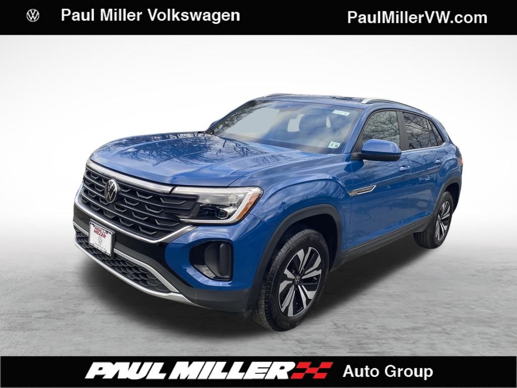 2025 Volkswagen Atlas Cross Sport SE's photo