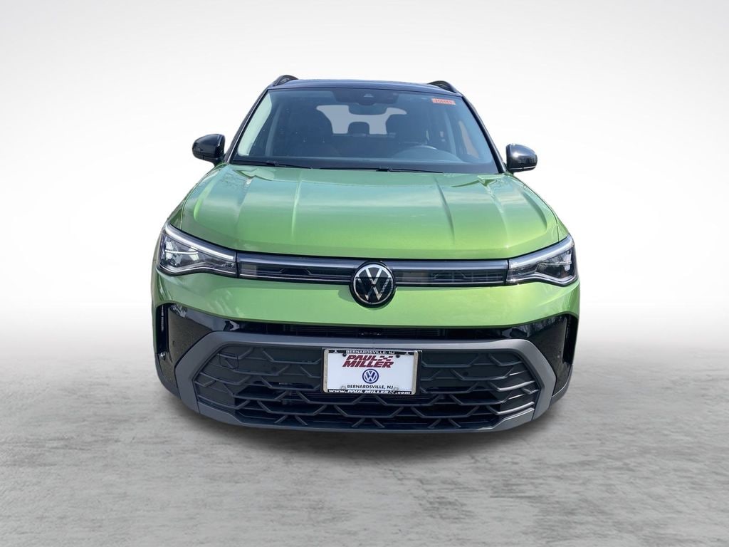 New 2025 Volkswagen Taos 1.5T SE Black SUV