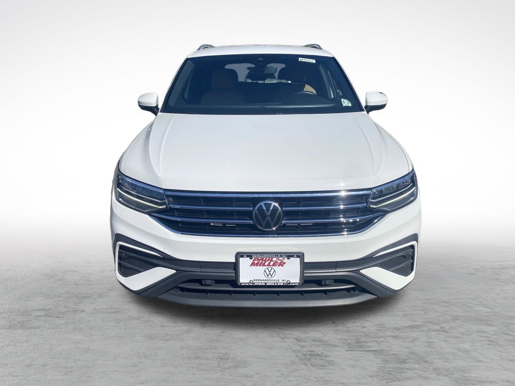 2022 Volkswagen Tiguan SE photo 2