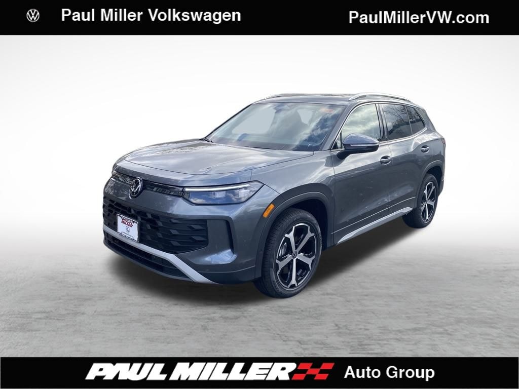 New 2025 Volkswagen Tiguan 2.0T SE SUV