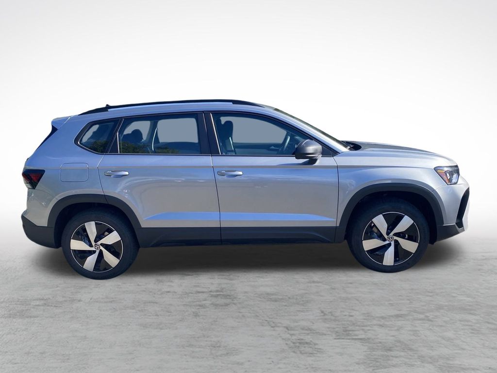 2025 Volkswagen Taos S photo 4