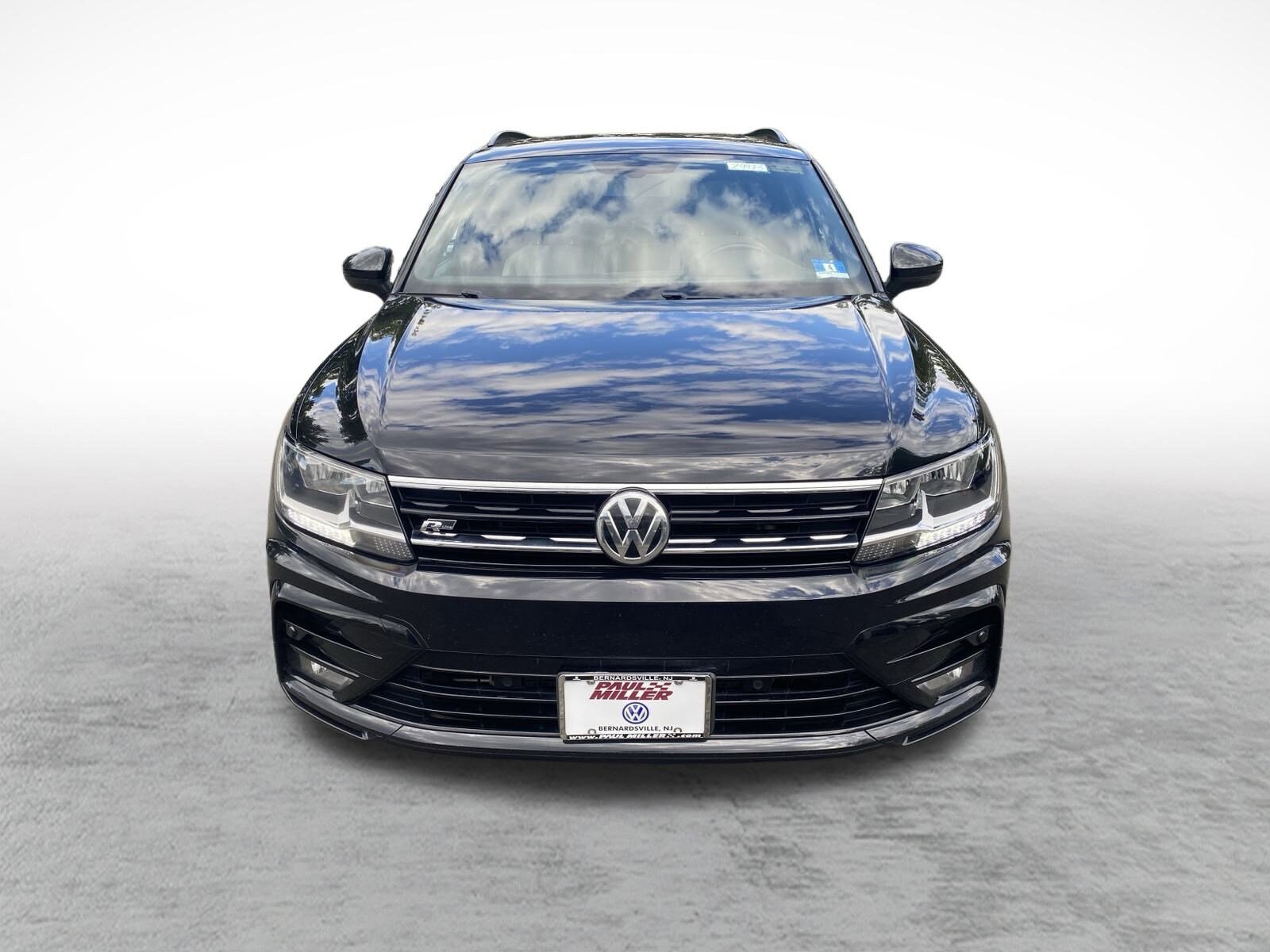 2020 Volkswagen Tiguan SE R-Line Black photo 2