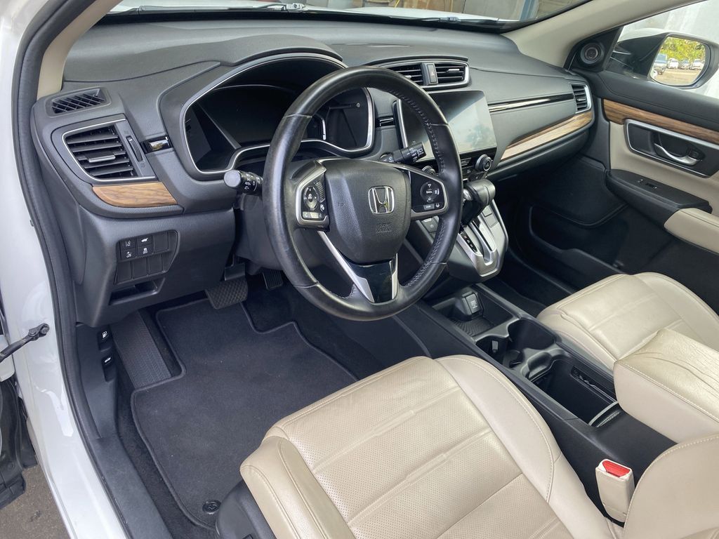 2017 Honda CR-V Touring photo 2