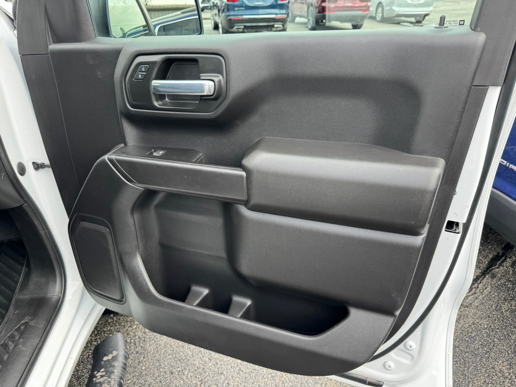 2023 Chevrolet Silverado 1500 Custom - Photo 19