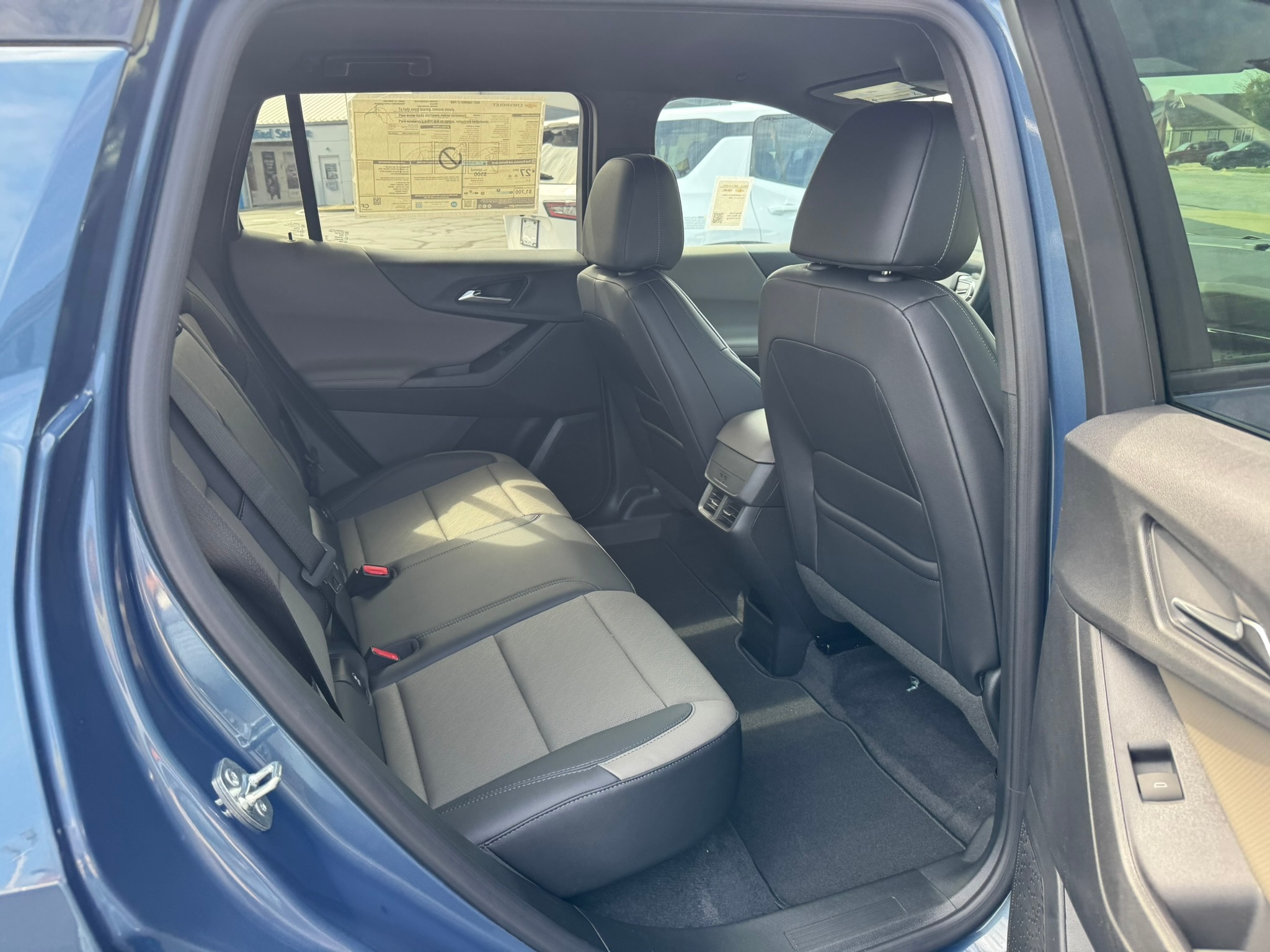 2027 Chevrolet Equinox LT - Photo 21