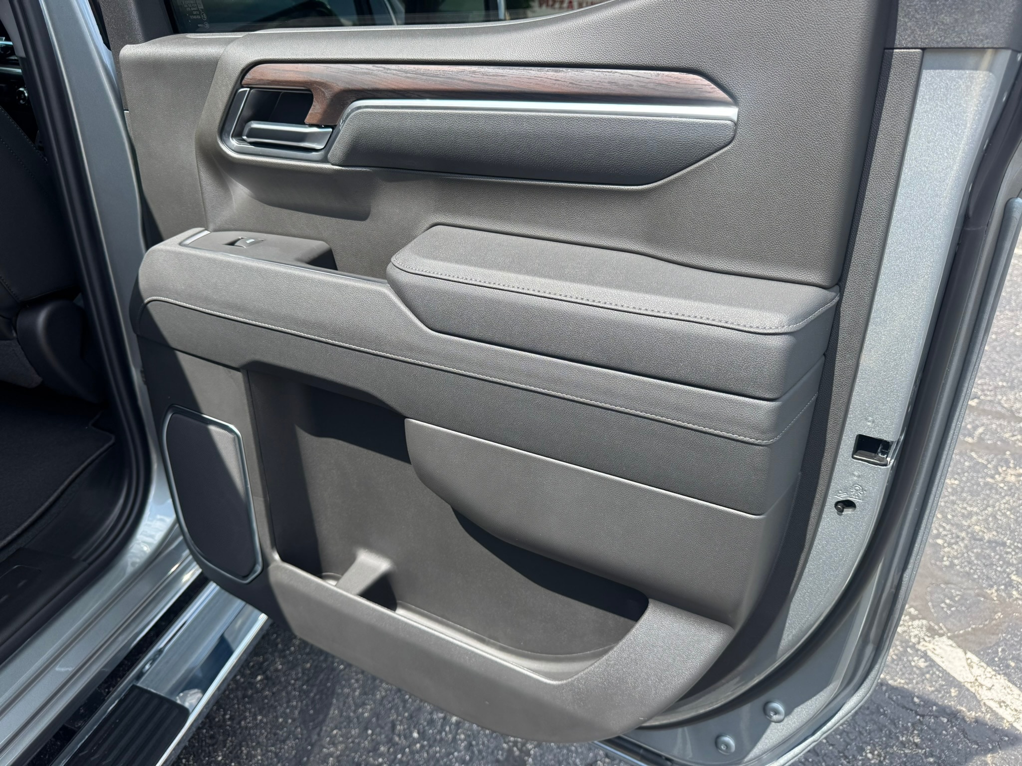 2026 GMC Sierra 1500 SLT - Photo 24