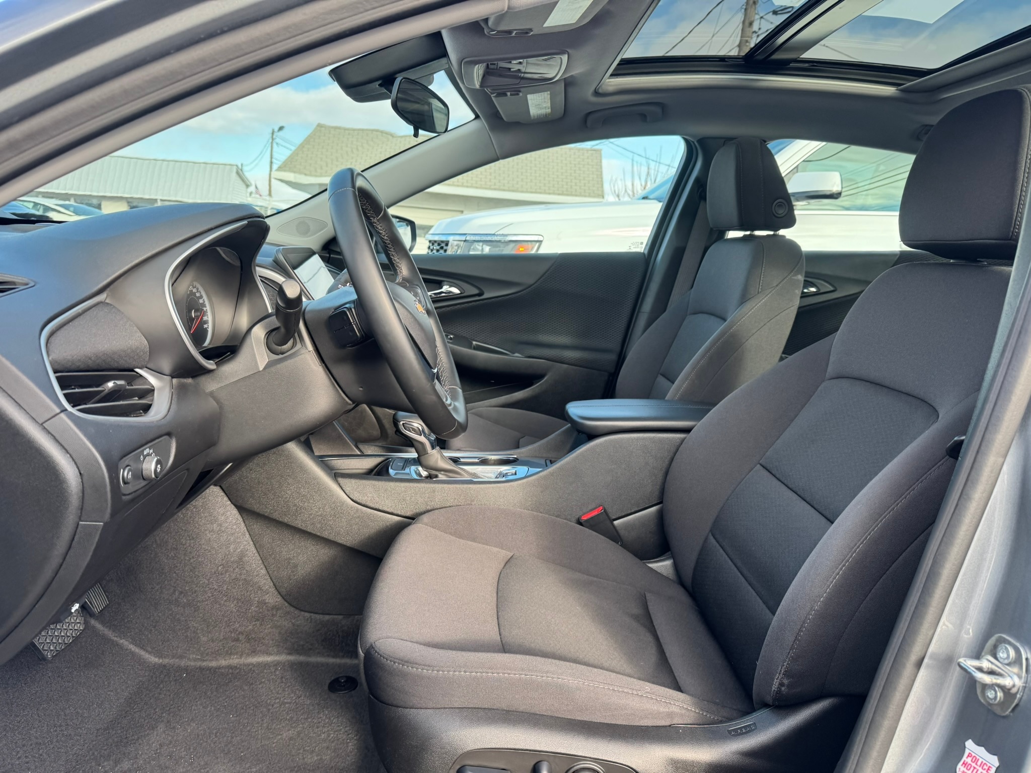 2023 Chevrolet Malibu 1LT - Photo 14