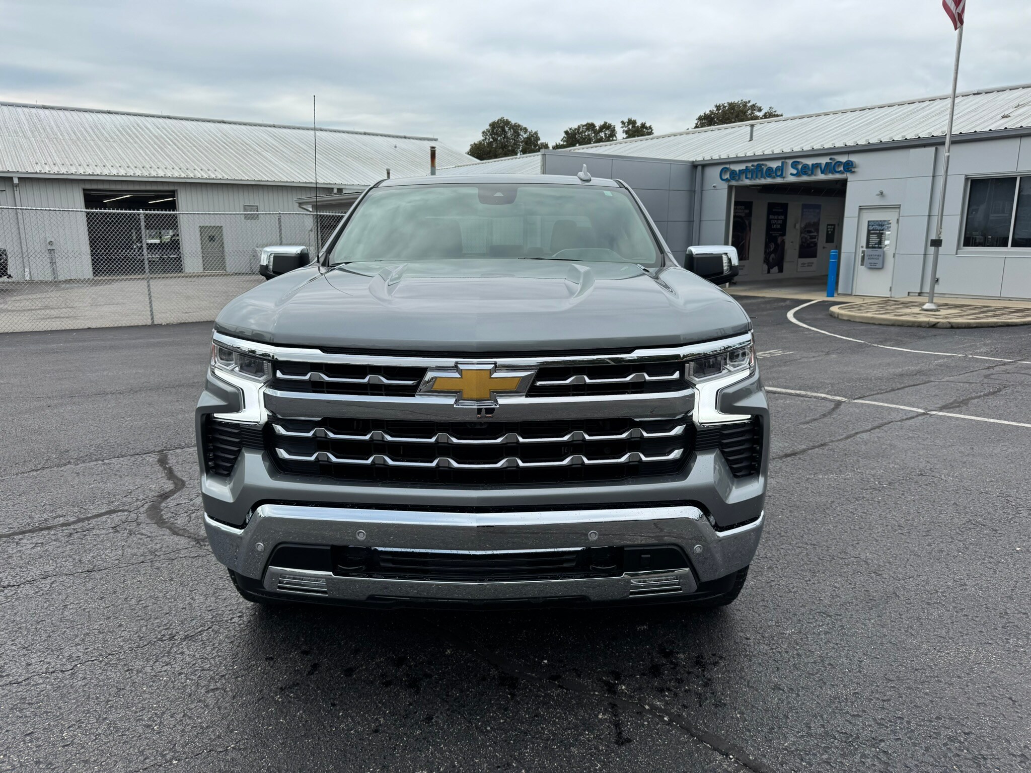 2026 Chevrolet Silverado 1500 LTZ photo 2