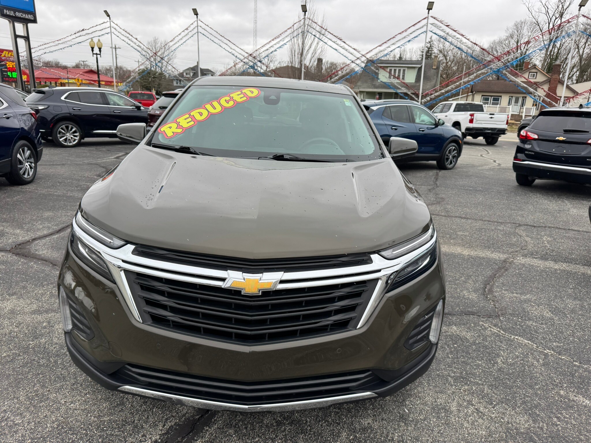 2023 Chevrolet Equinox LT photo 3