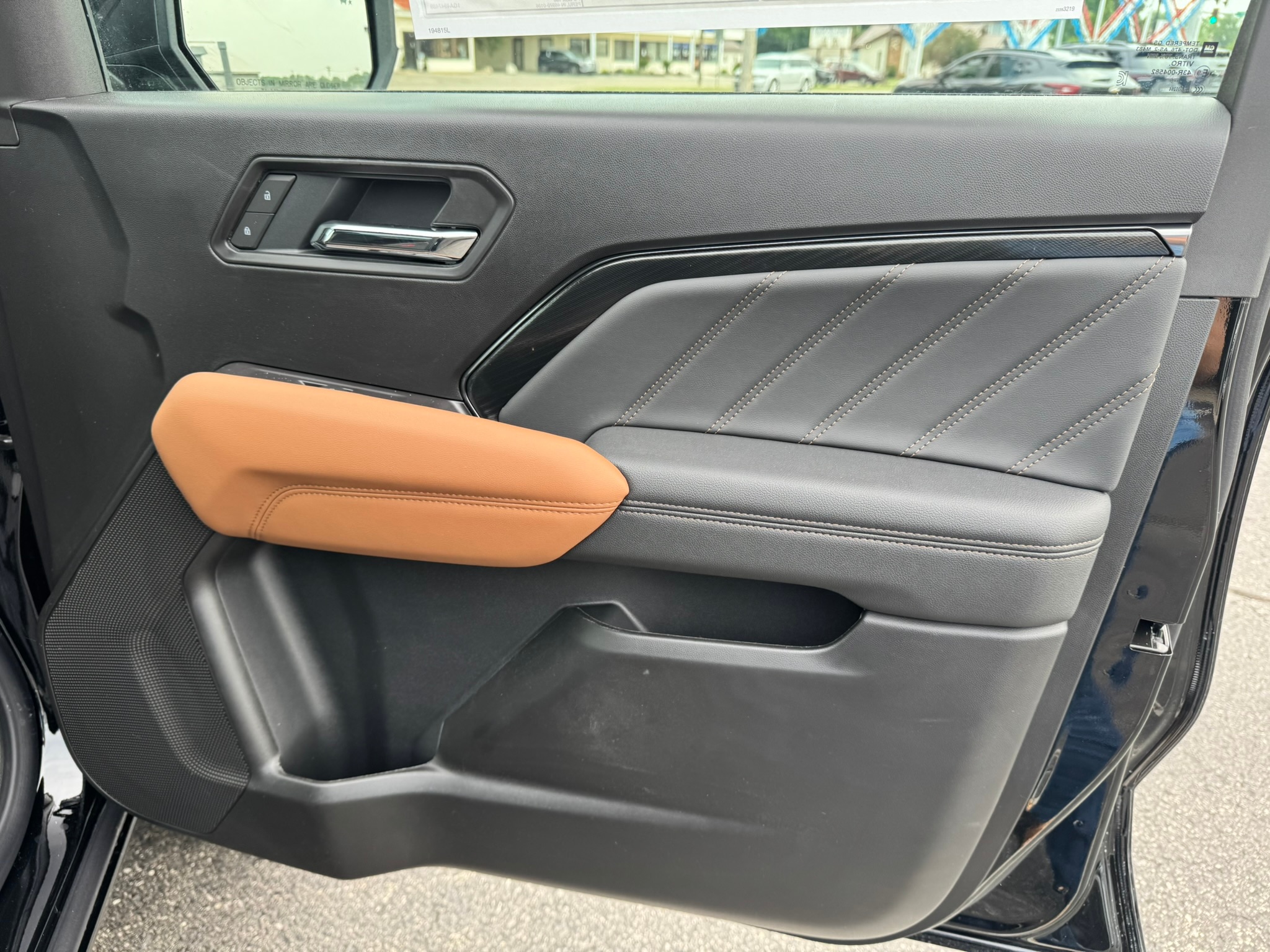 2025 GMC Canyon AT4 - Photo 14