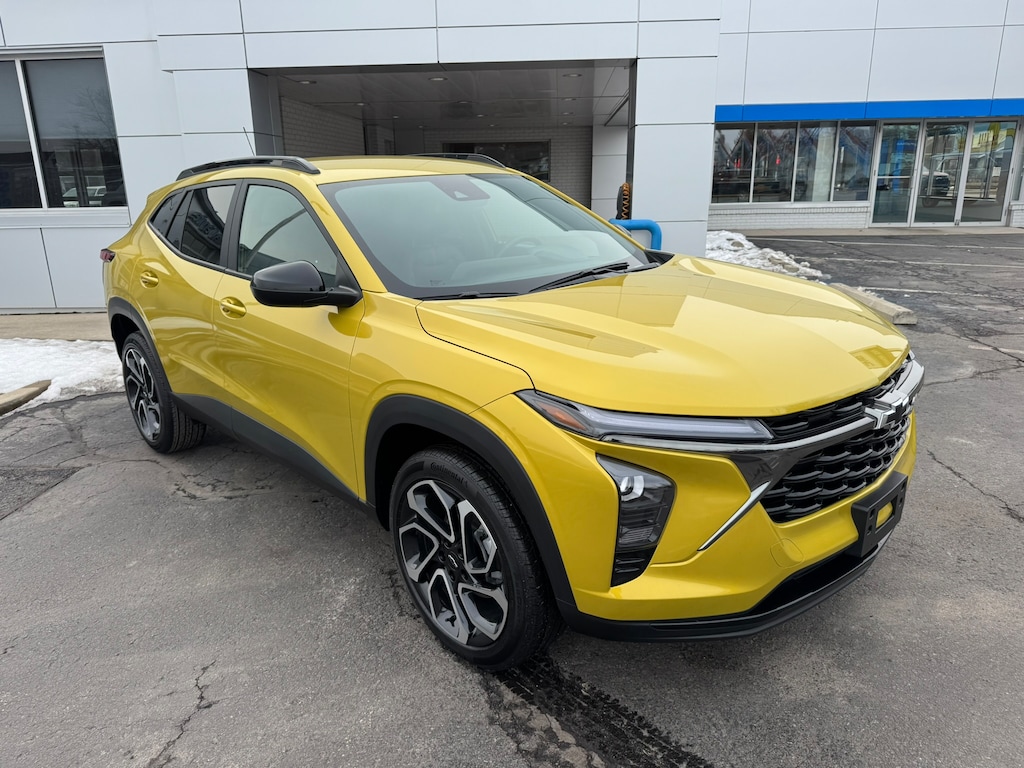 Used 2025 Chevrolet Trax 2RS SUV