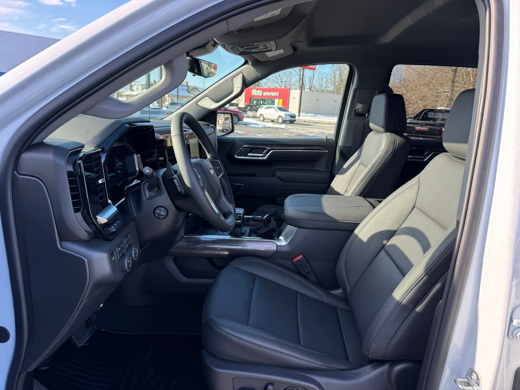 2026 Chevrolet Silverado 1500 LTZ - Photo 14