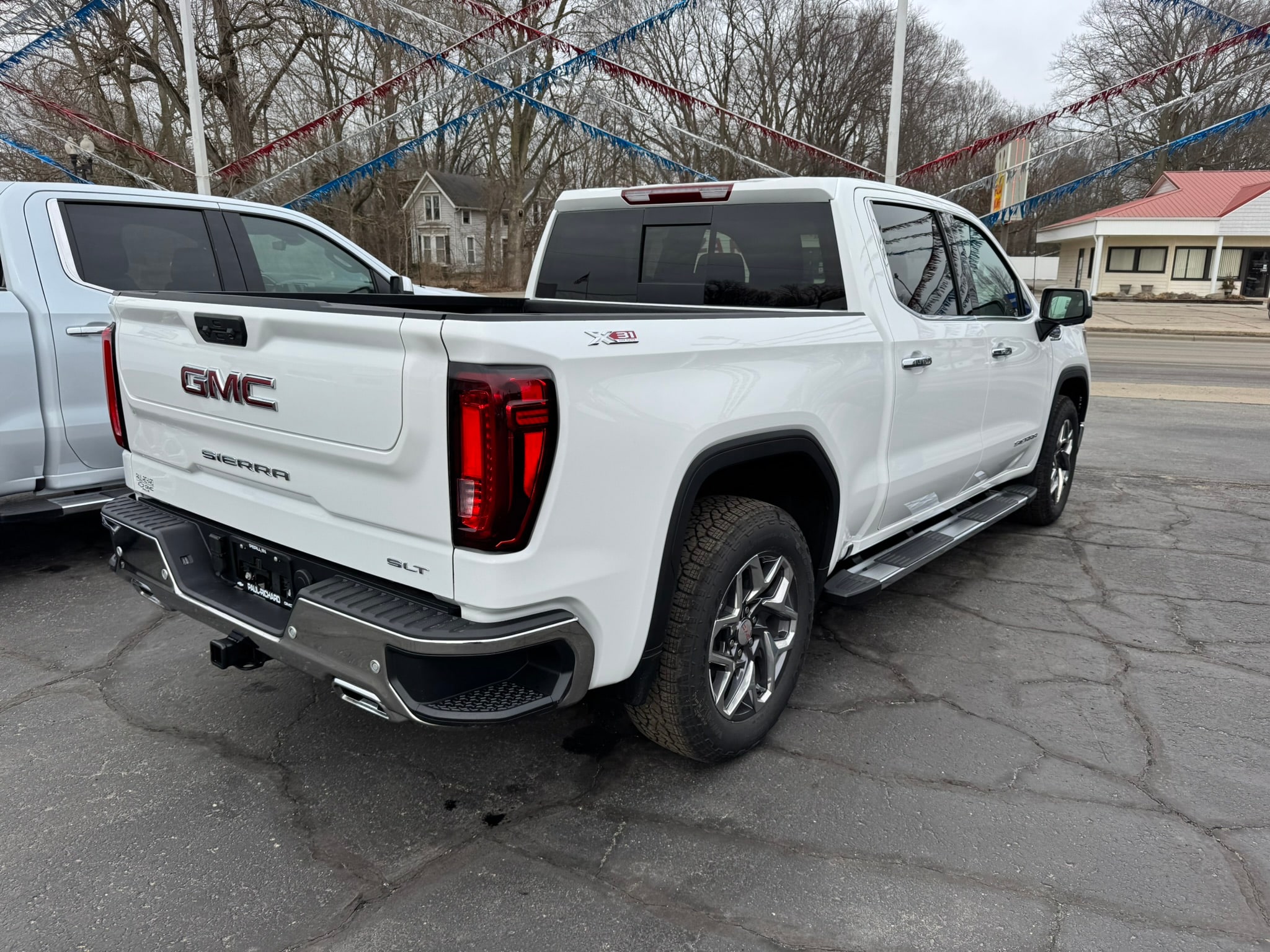 View vehicle photo 5