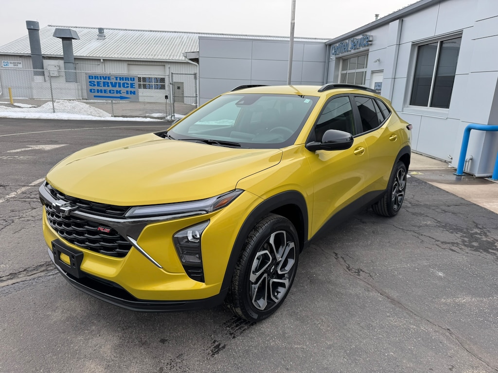 Used 2025 Chevrolet Trax 2RS SUV