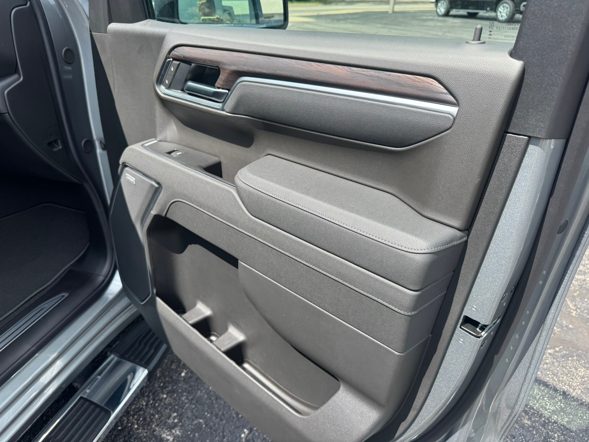 2026 GMC Sierra 1500 SLT - Photo 19