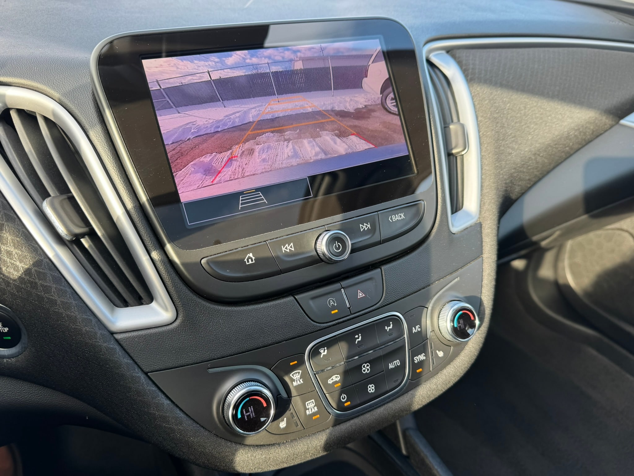 2023 Chevrolet Malibu 1LT - Photo 18