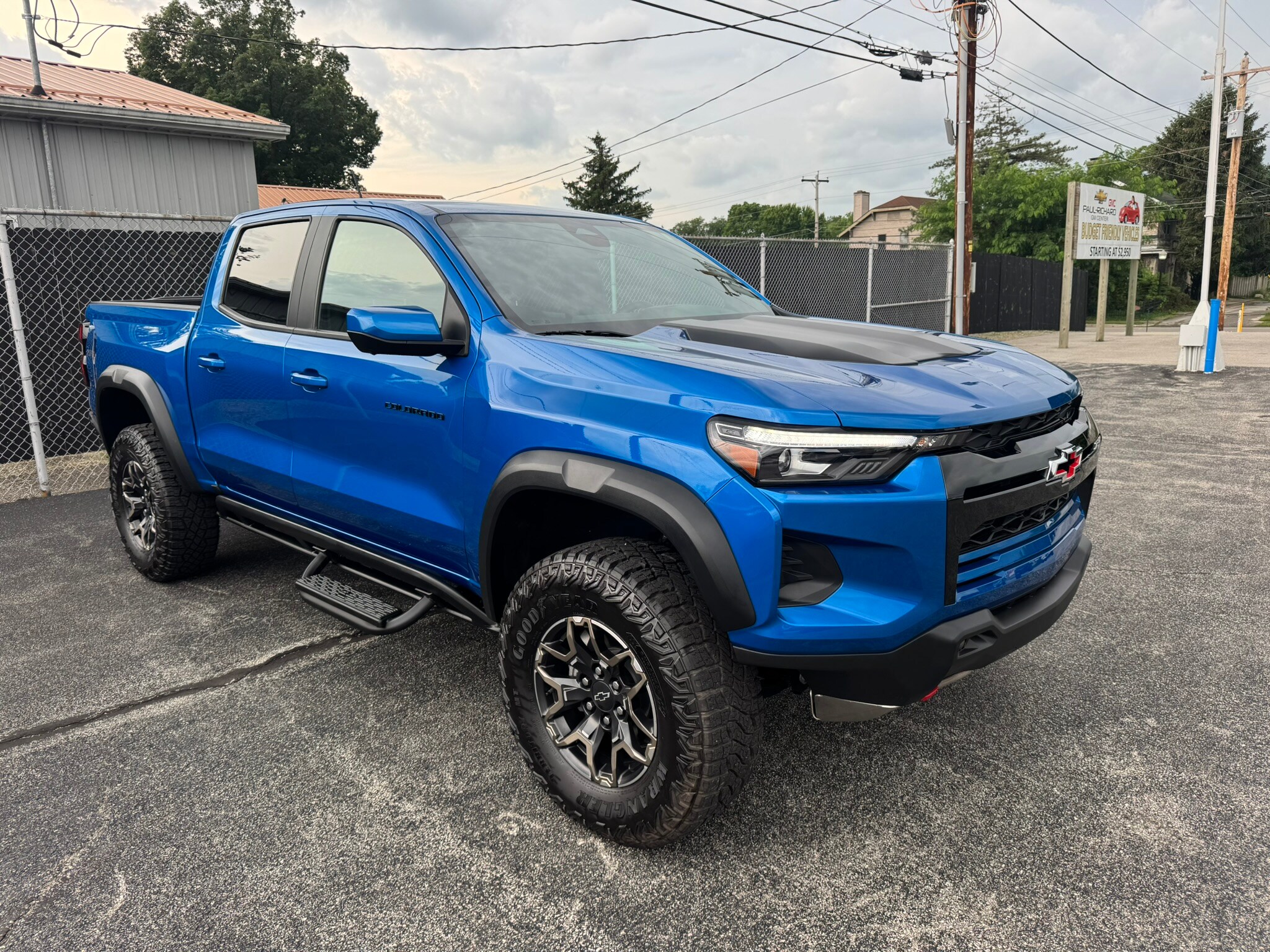 2023 Chevrolet Colorado ZR2 photo 2