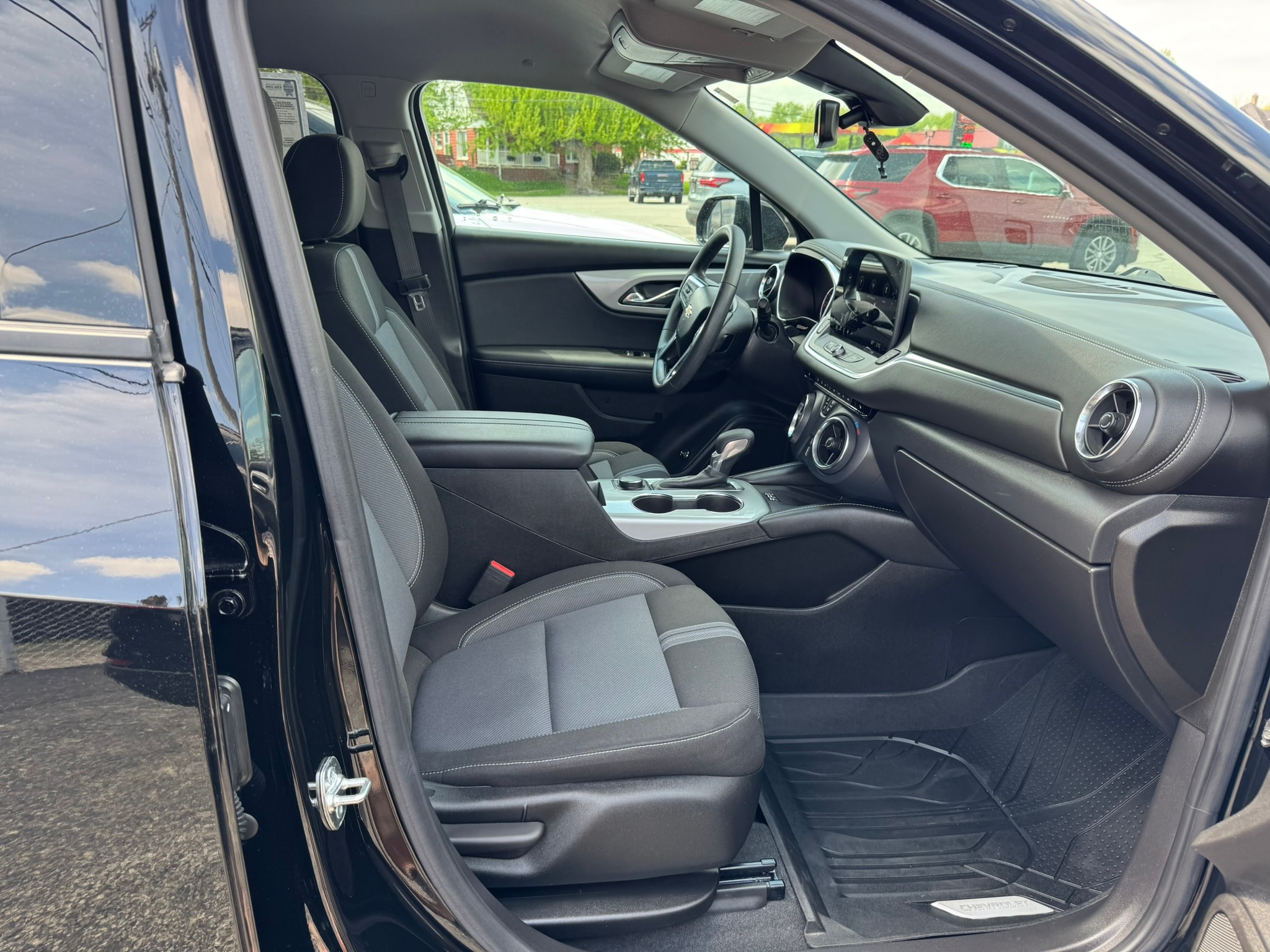 2023 Chevrolet Blazer 2LT - Photo 18
