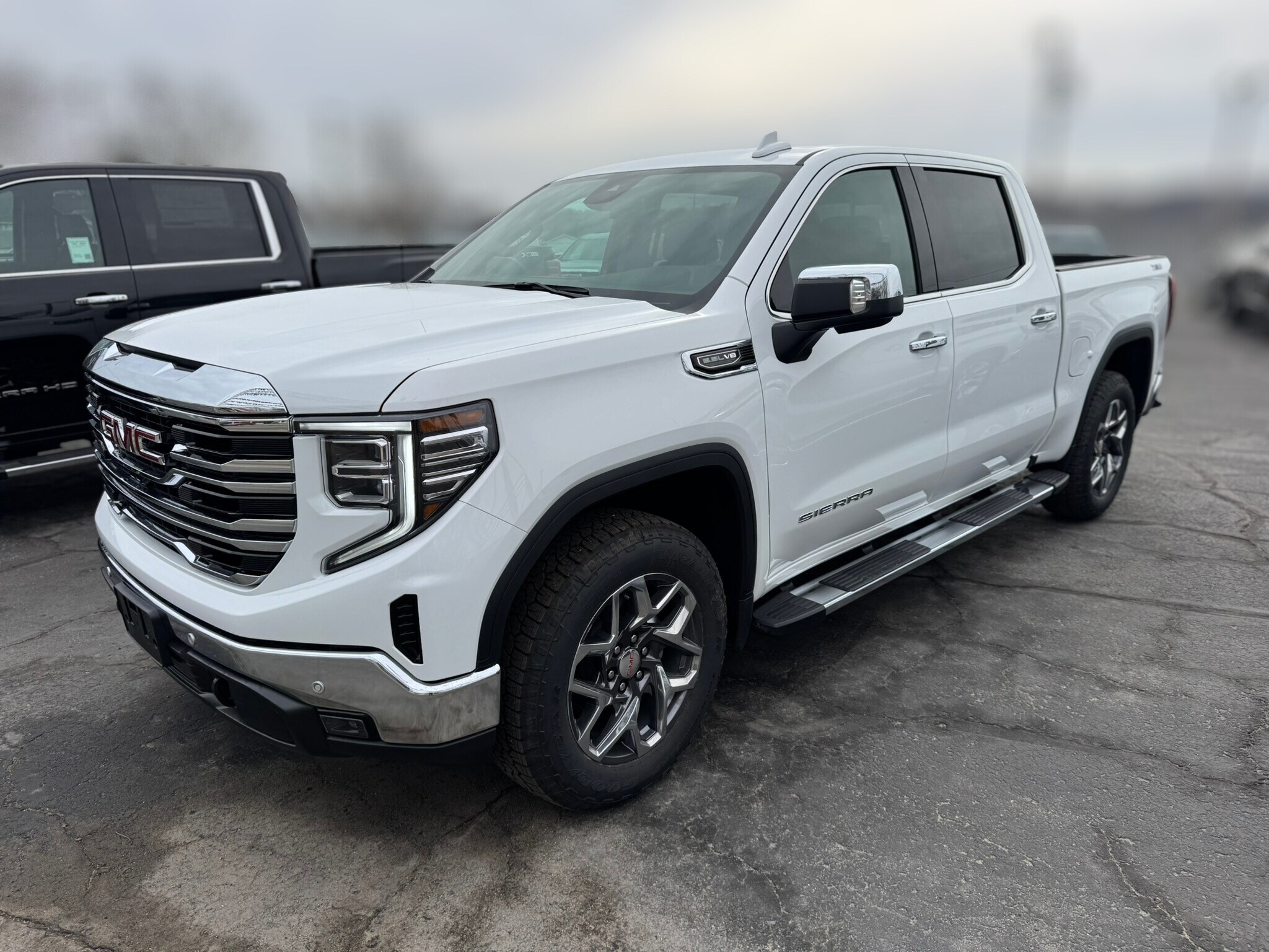 View vehicle photo 2