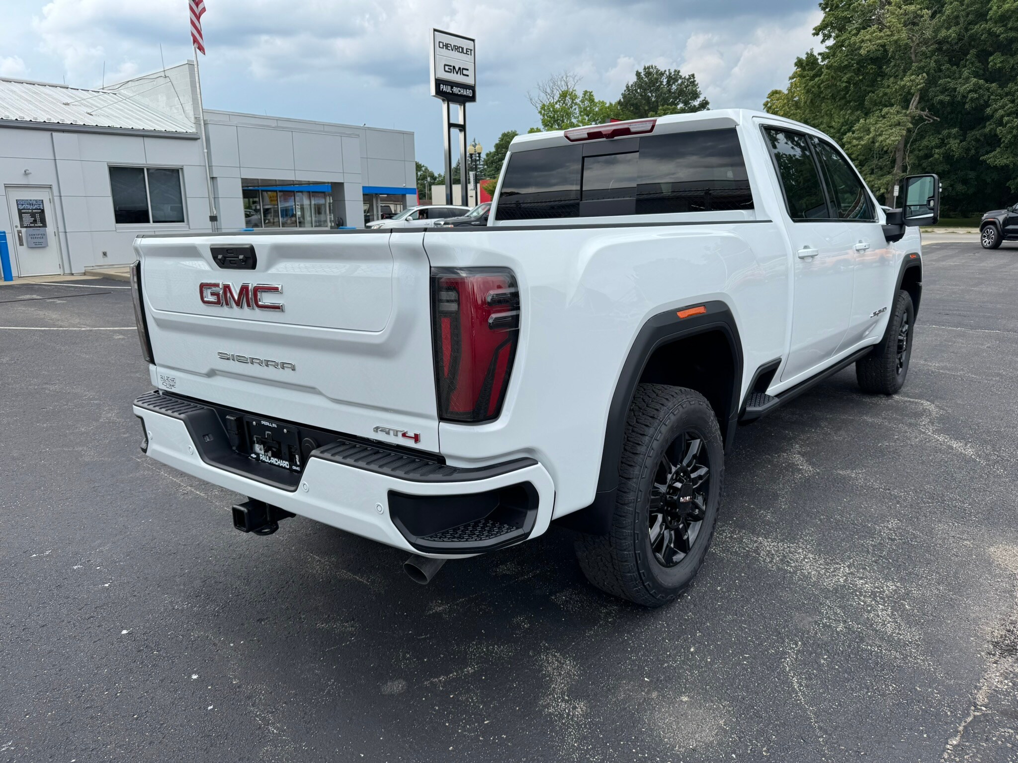 2025 Gmc Sierra 2500 HD AT4 photo 3
