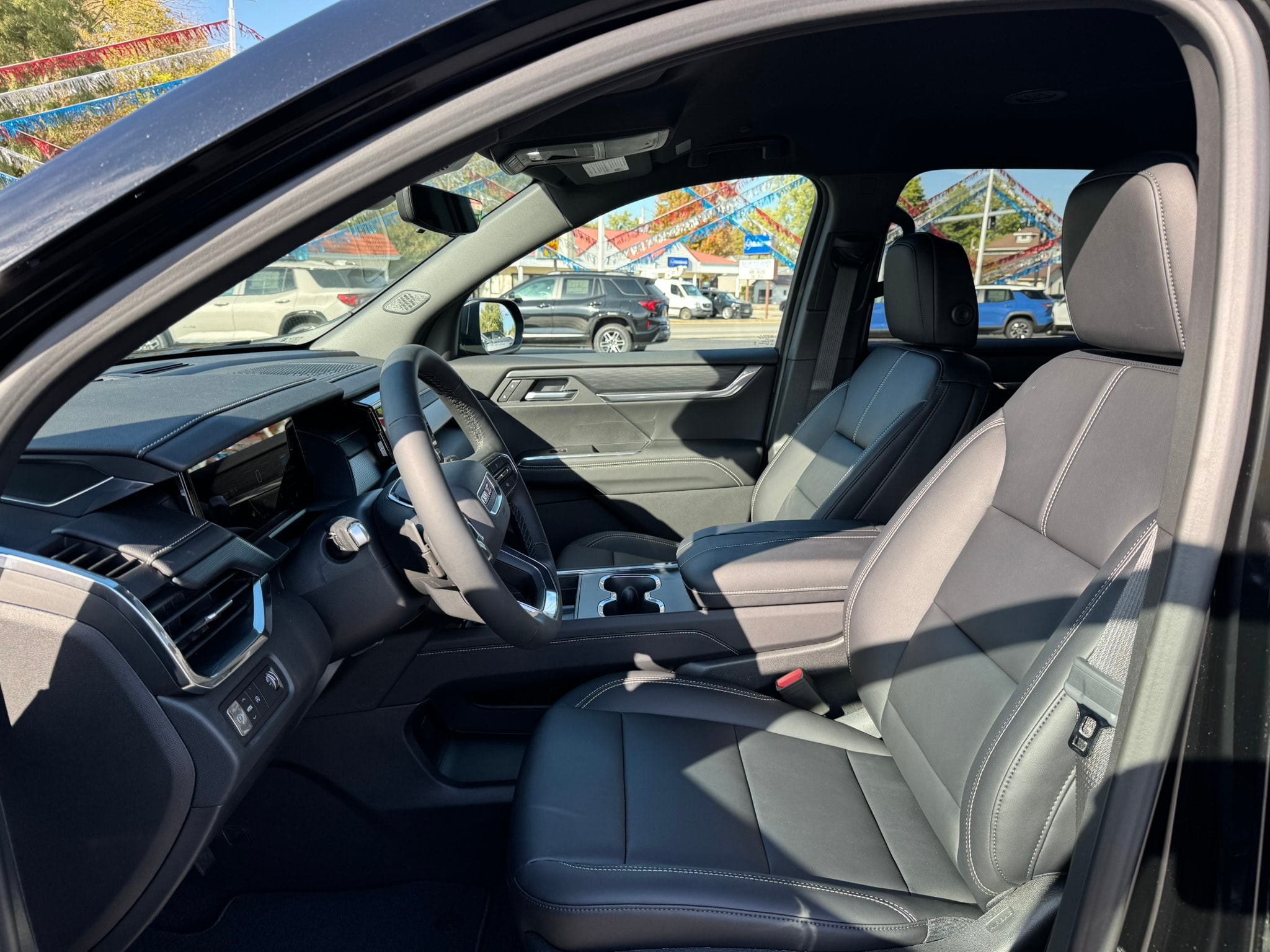 2026 GMC Acadia Elevation - Photo 13