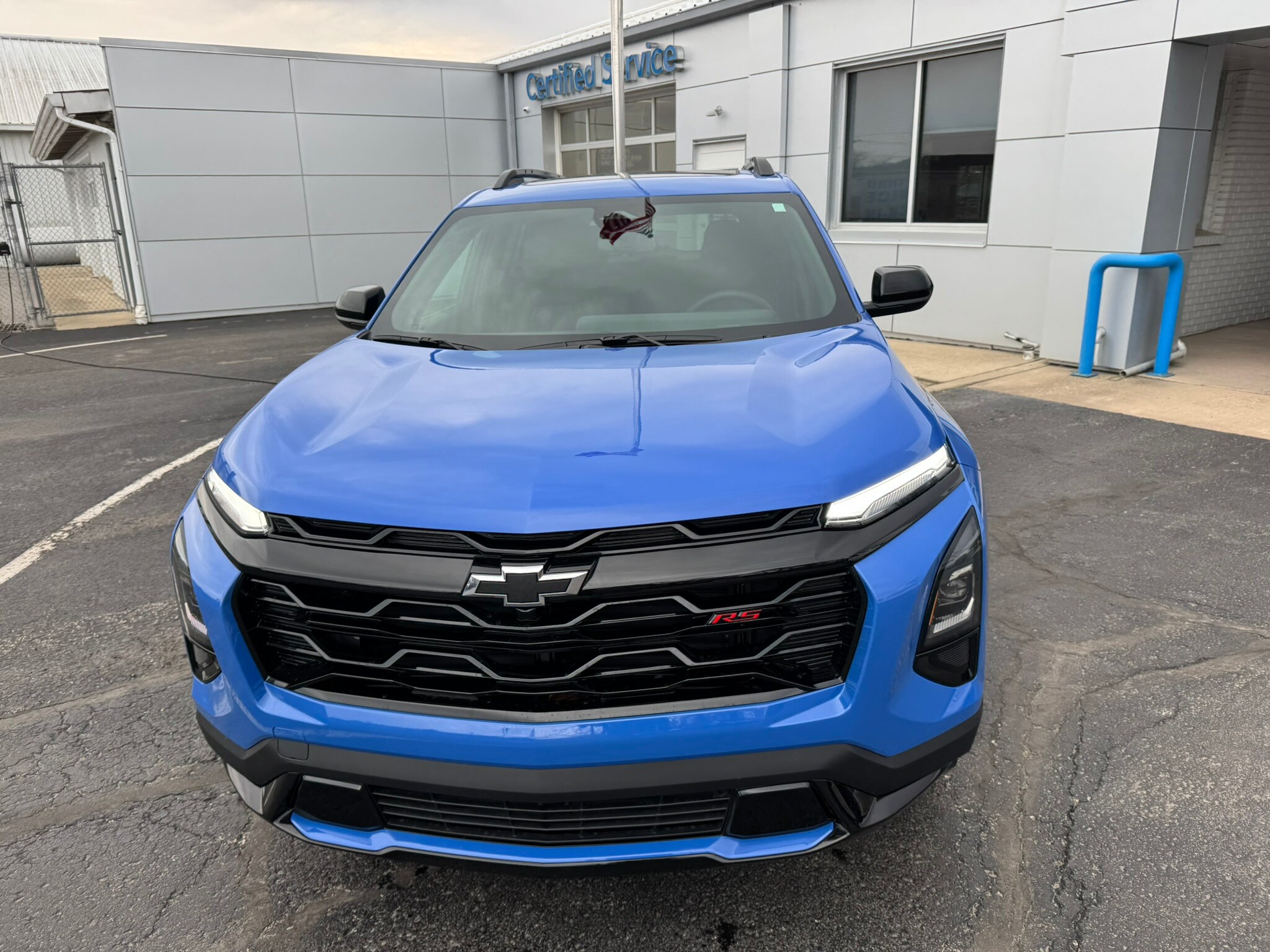 2025 Chevrolet Equinox RS photo 2