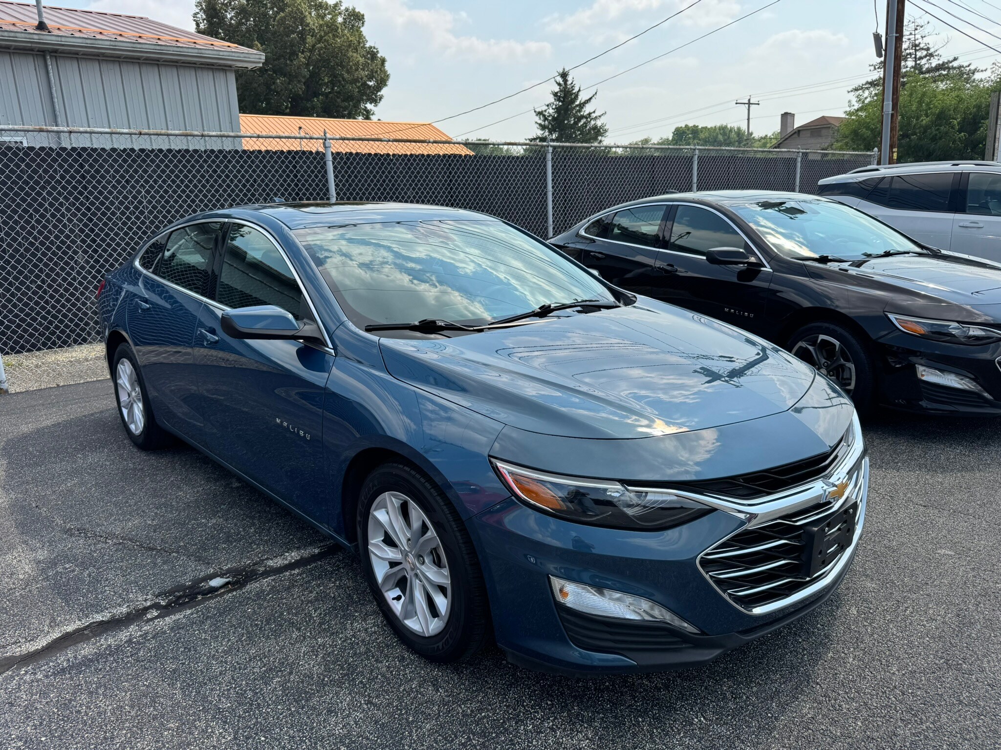 2024 Chevrolet Malibu 1LT photo 3