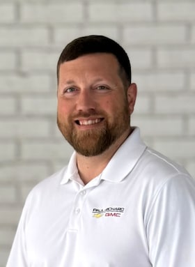 Staff member Alan Hunter from ID_29154edd0c77