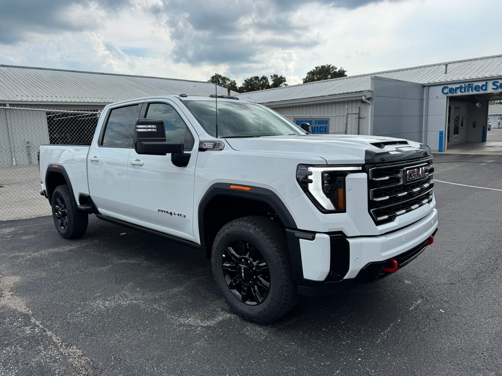 2025 Gmc Sierra 2500 HD AT4 photo 2