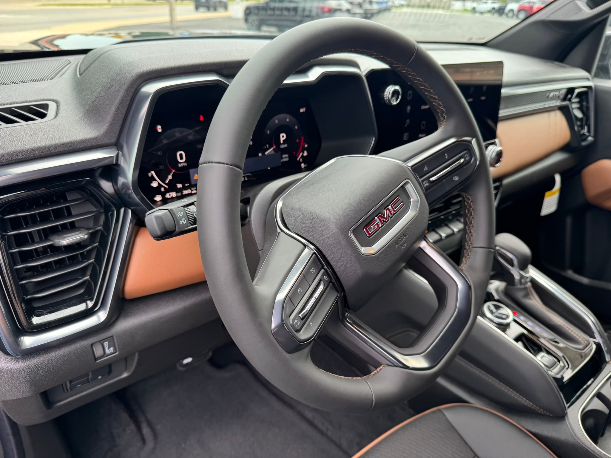 2025 GMC Canyon AT4 - Photo 10