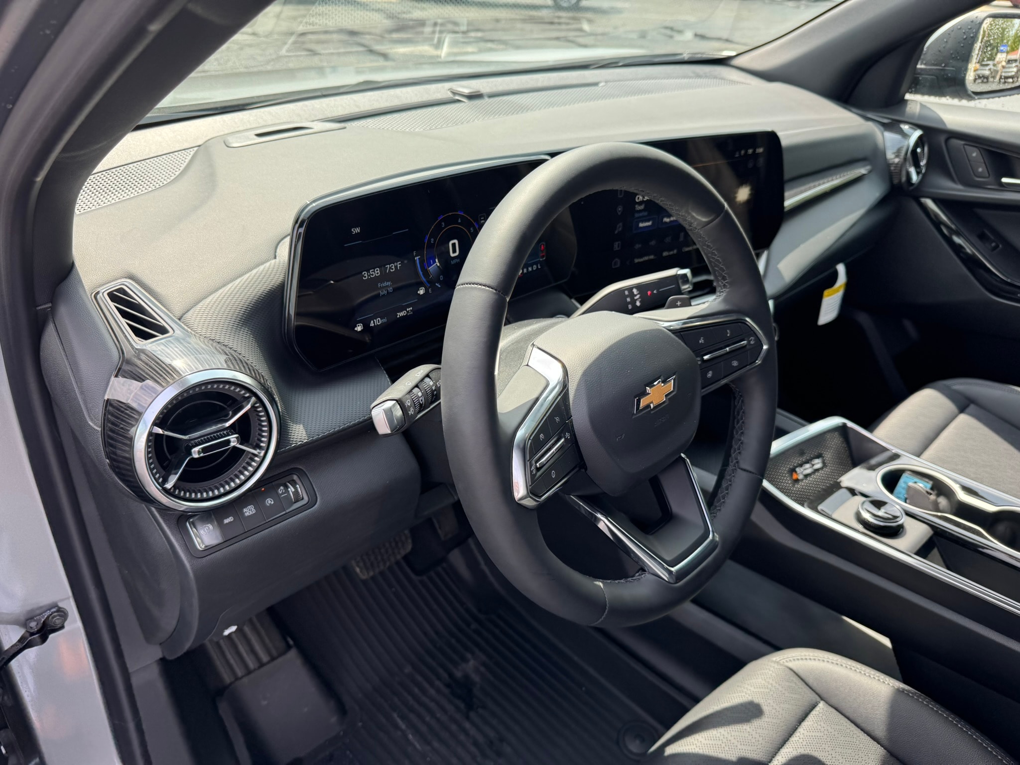2026 Chevrolet Equinox LT - Photo 13