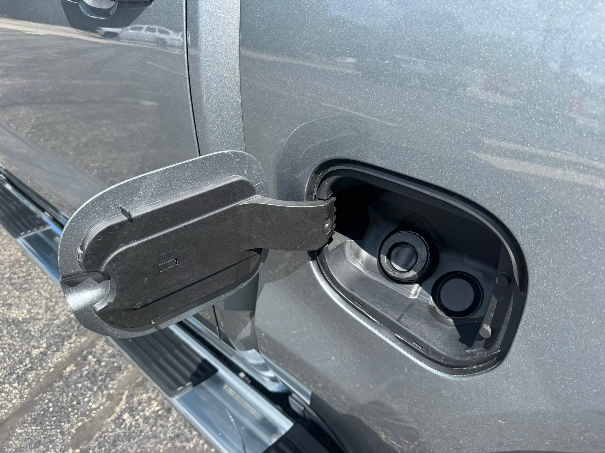 2026 GMC Sierra 1500 SLT - Photo 9