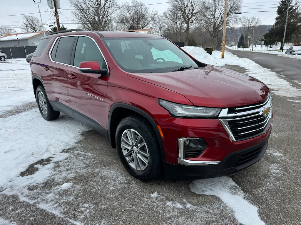 Used 2023 Chevrolet Traverse LT Cloth SUV