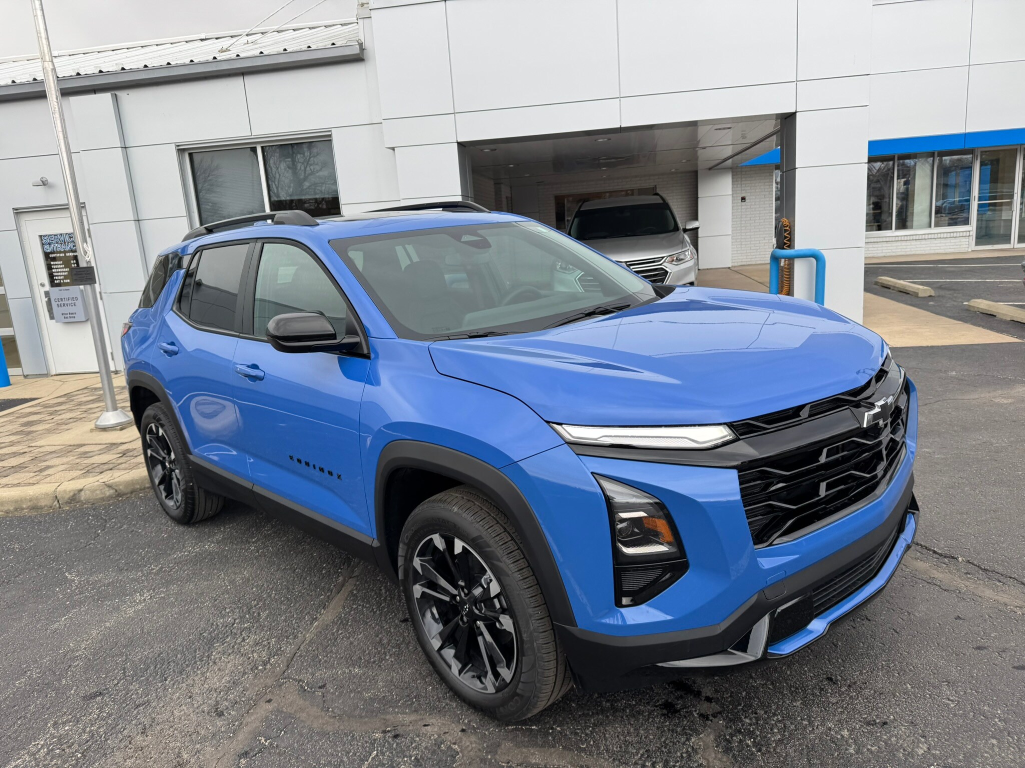 2025 Chevrolet Equinox RS photo 3