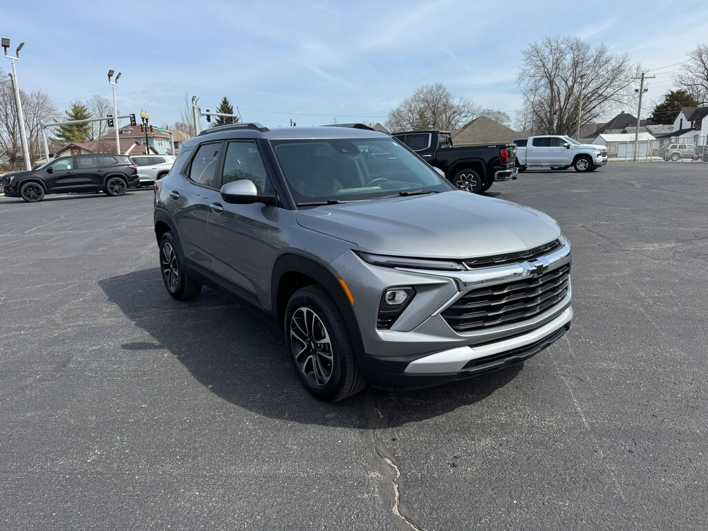 Used 2025 Chevrolet Trailblazer LT SUV