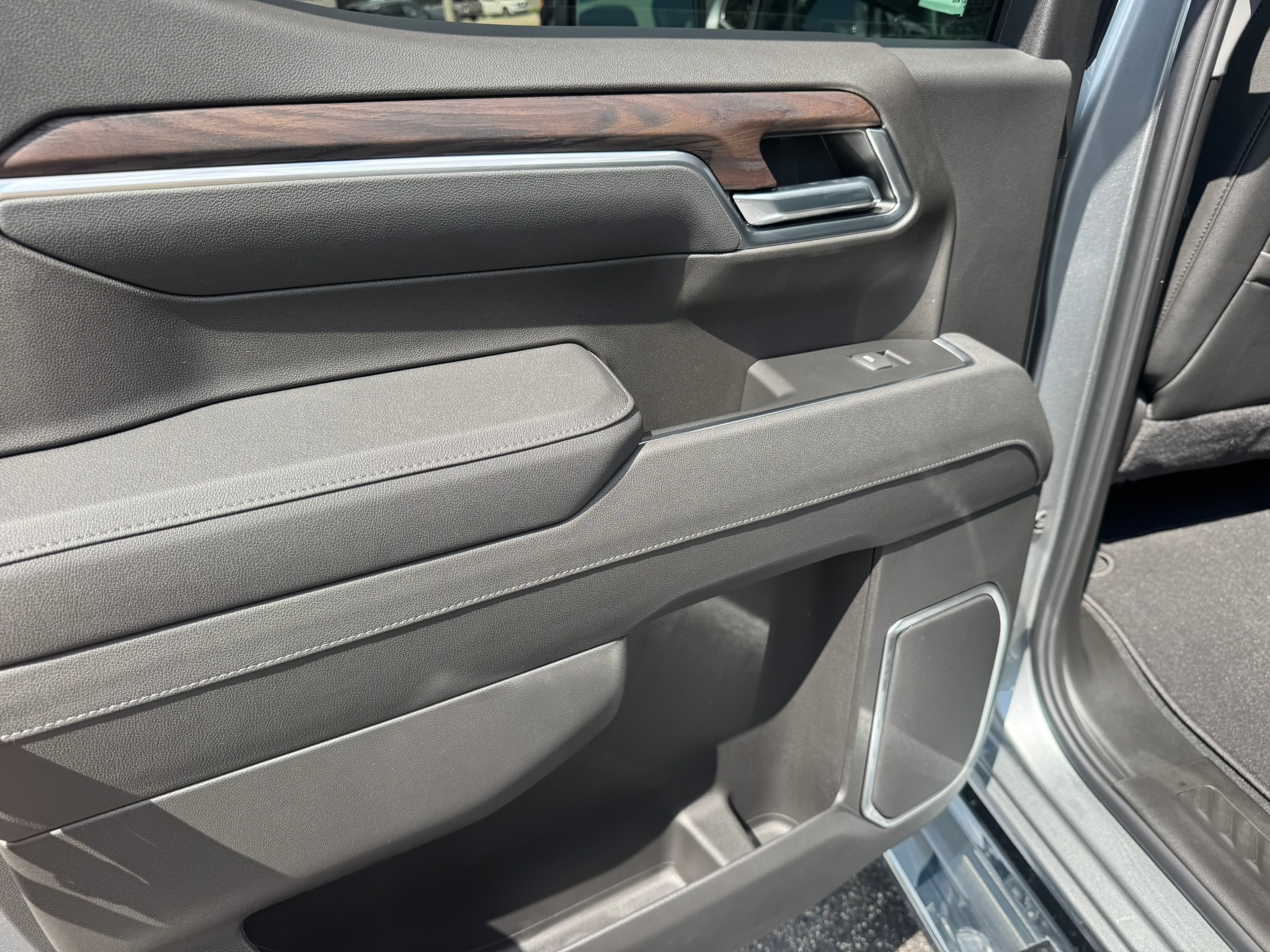 2026 GMC Sierra 1500 SLT - Photo 21