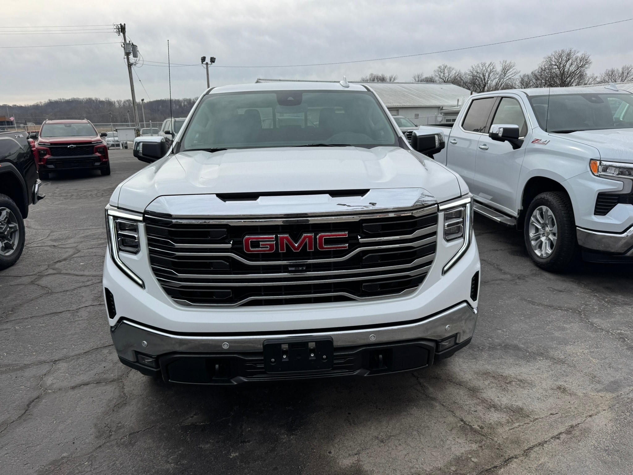 View vehicle photo 3