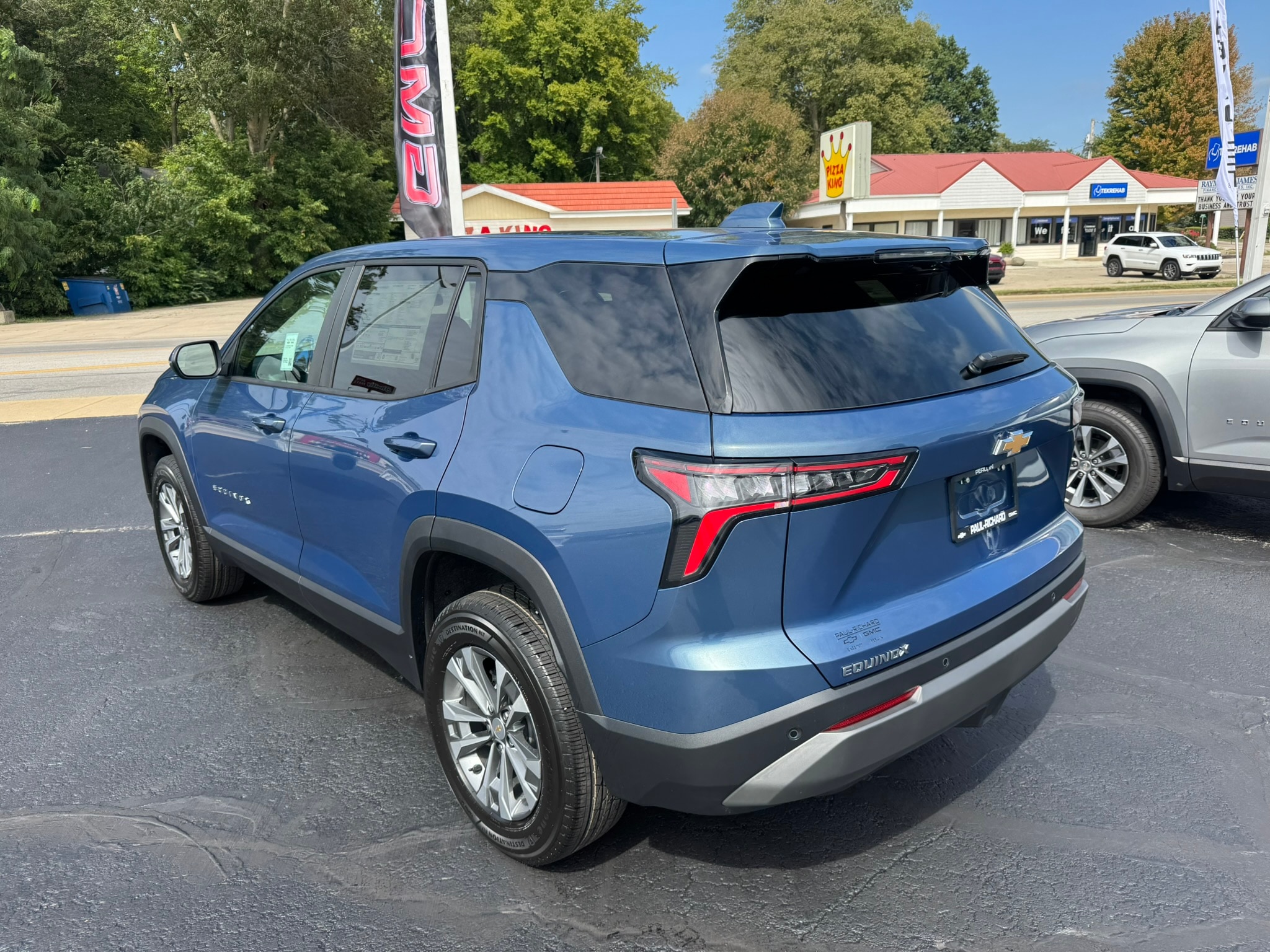 2027 Chevrolet Equinox LT - Photo 7