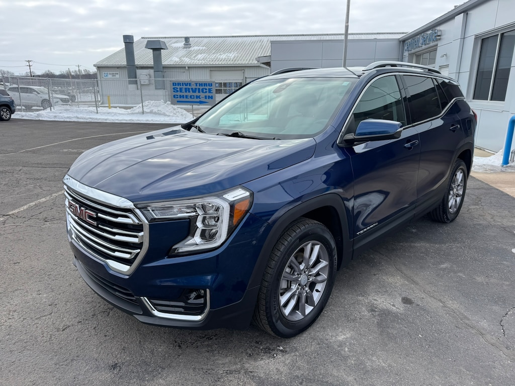 Used 2023 GMC Terrain SLT SUV