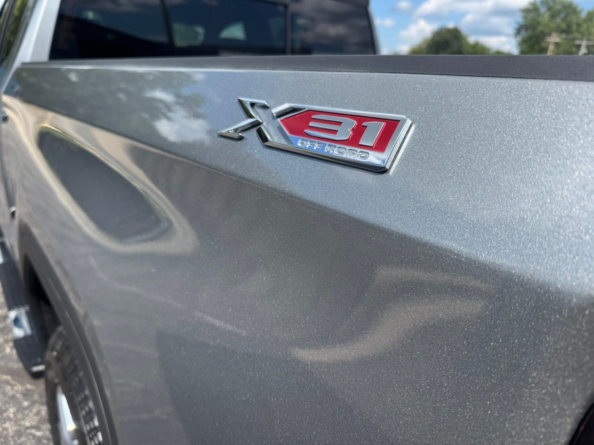 2026 GMC Sierra 1500 SLT - Photo 10