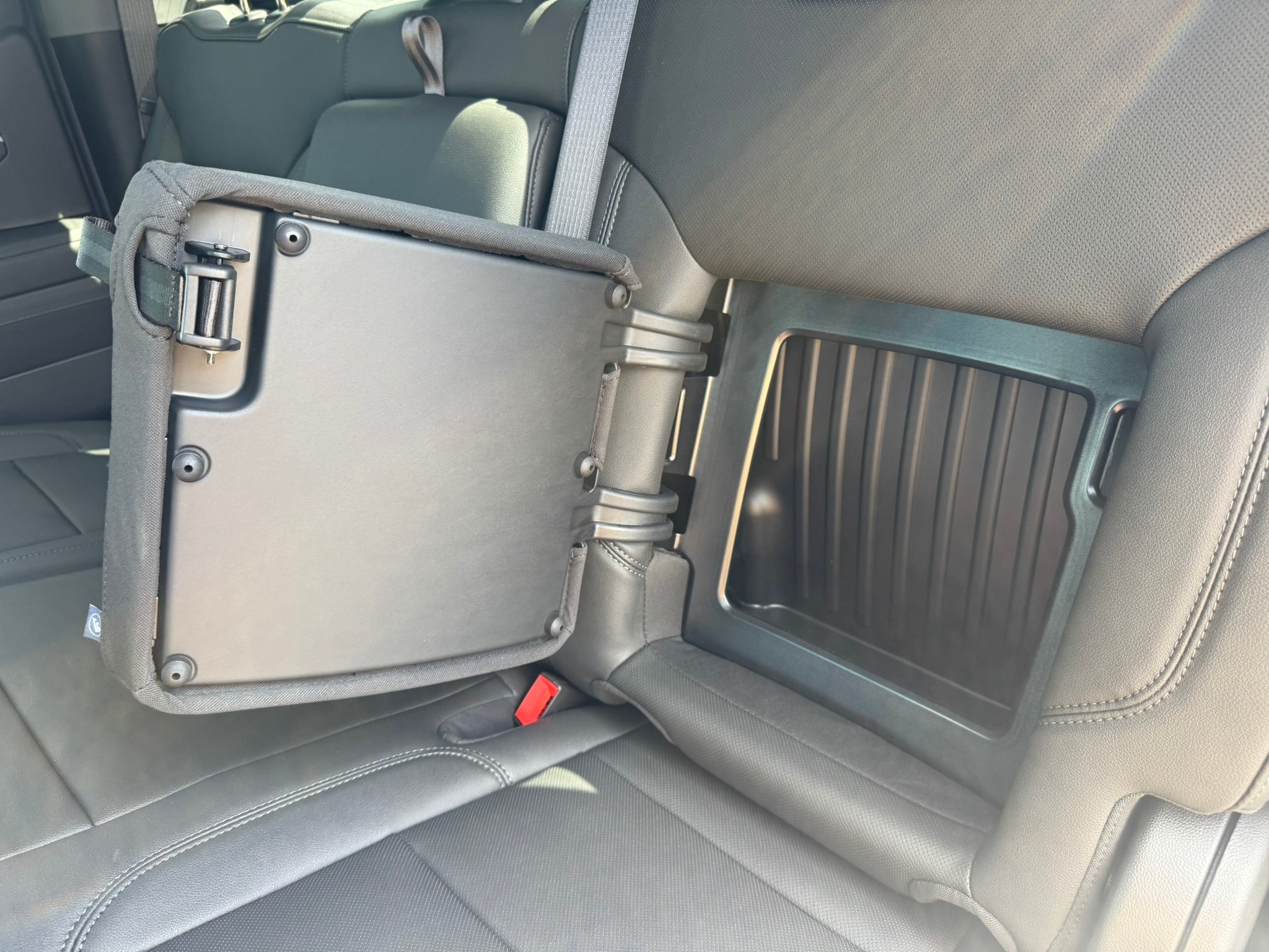 2026 GMC Sierra 1500 SLT - Photo 23