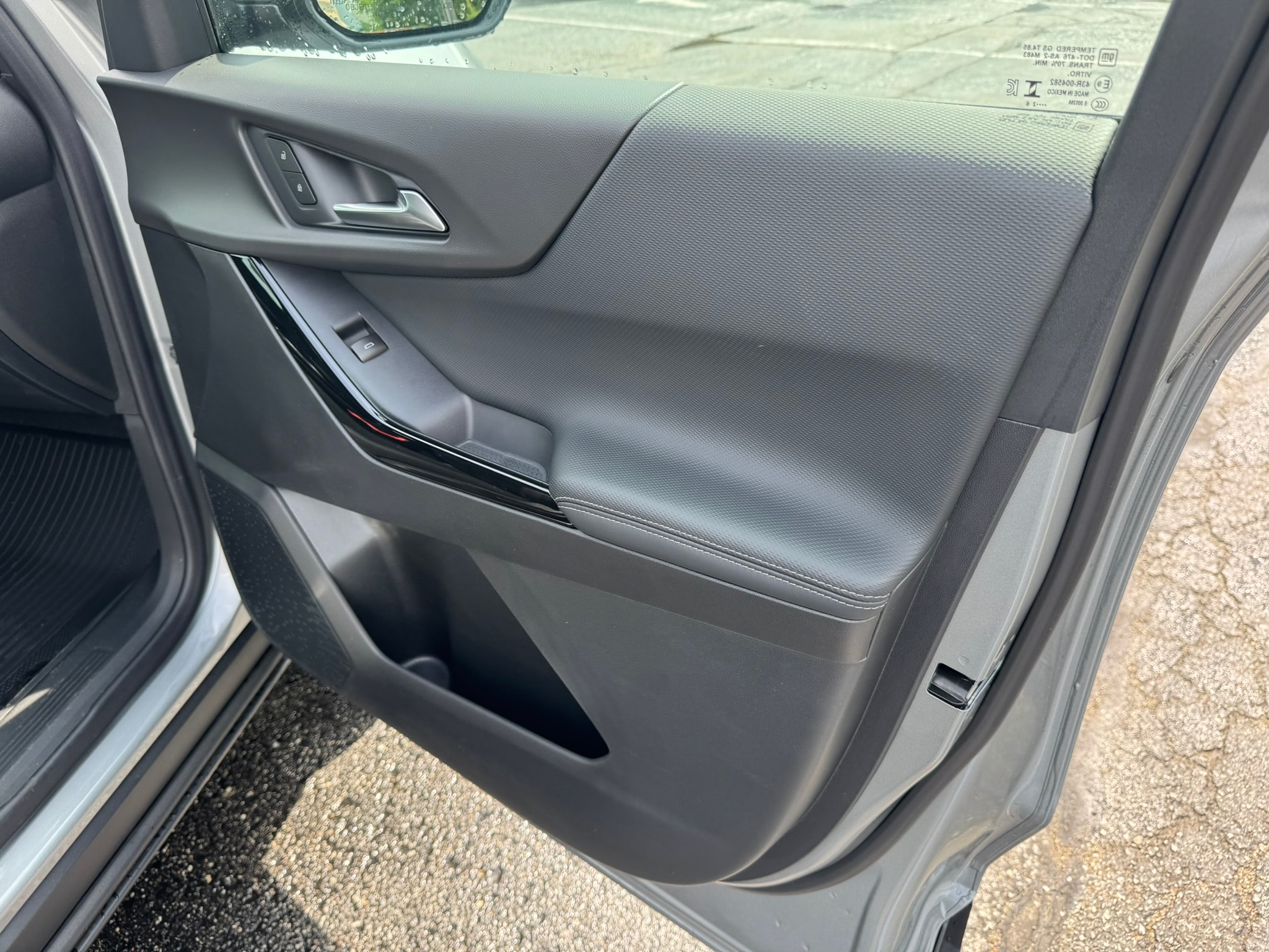 2026 Chevrolet Equinox LT - Photo 18