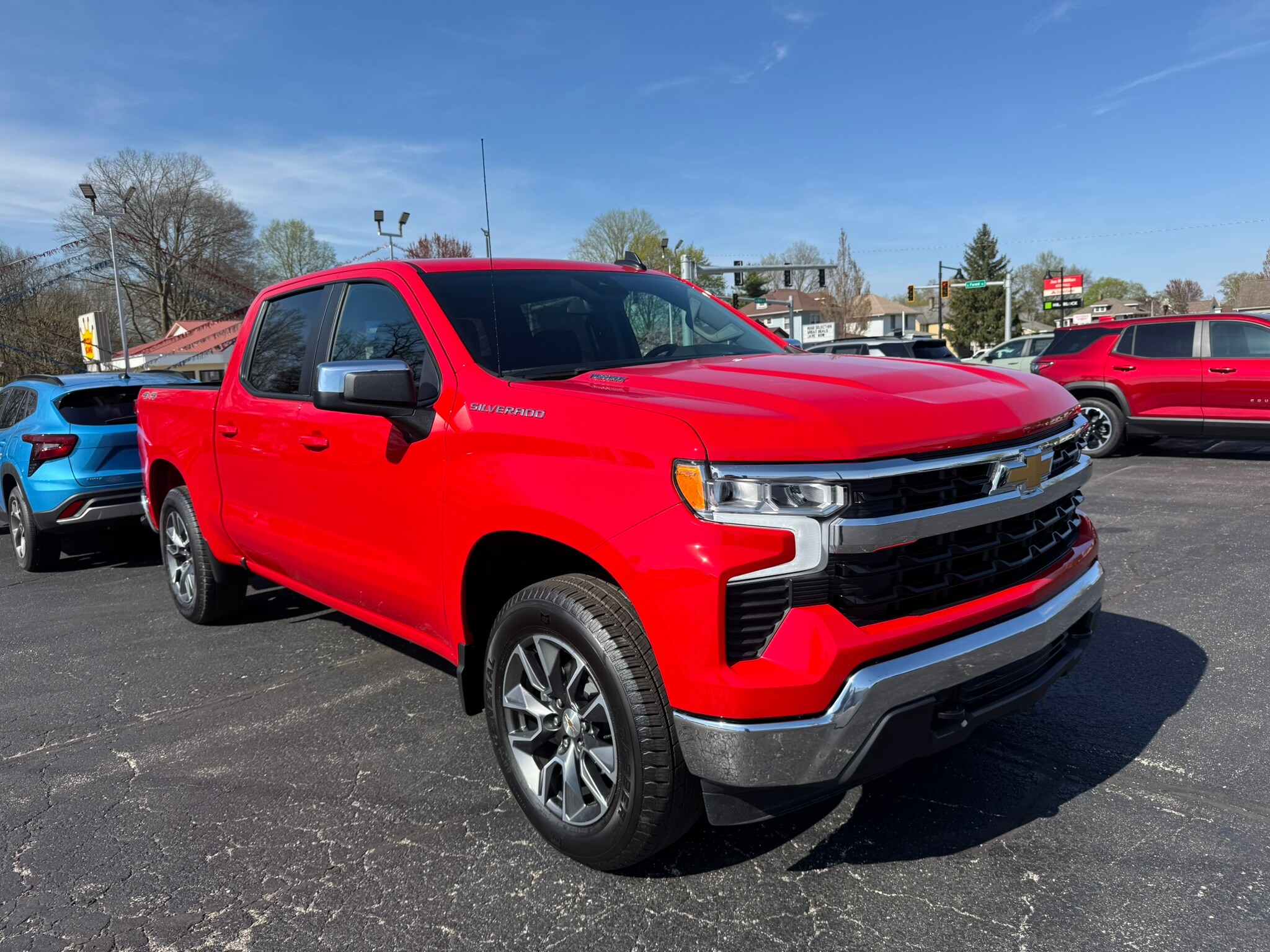 2025 Chevrolet Silverado 1500 LT photo 3
